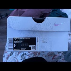 Nike Vapormax, Size 5, Black